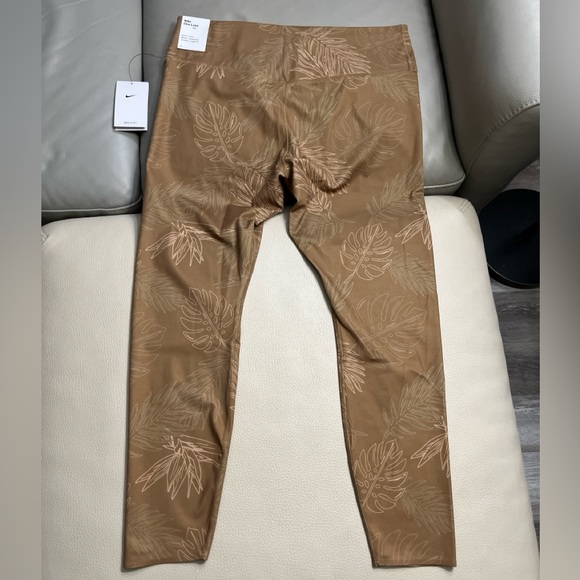 NWT - Nike One Luxe Mid Rise 7/8 Length Women’s Leggings - Size XL - Picture 7 of 11